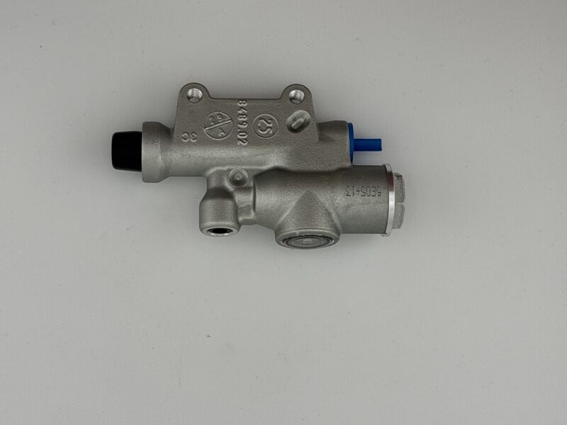 Bomba BREMBO UPGRADE trasera - PS13 Plata - Con depósito integrado